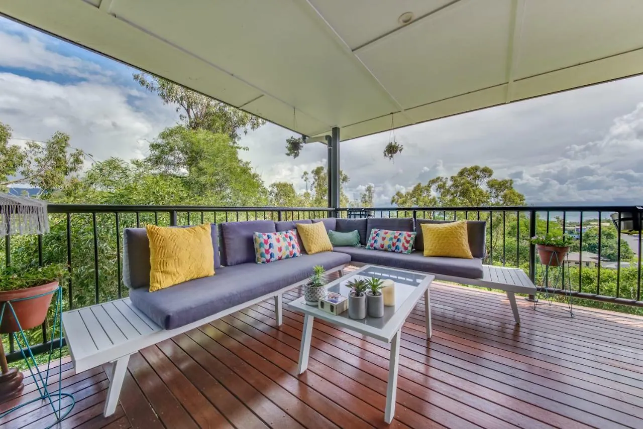 Austinmer - Cannonvale Airlie Beach